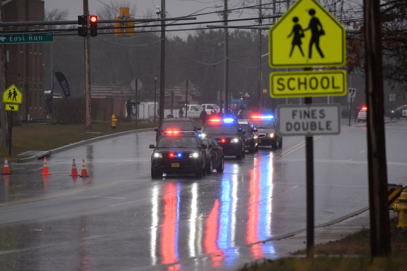 © Reuters. Atacante de escuela secundaria de Maryland muere tras tiroteo con agente de seguridad