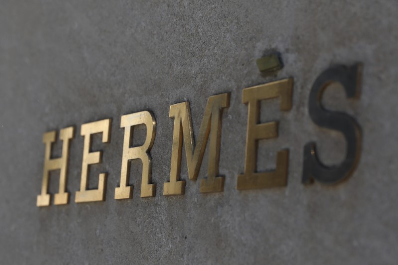 © Reuters. HERMÈS: NOUVEAUX RÉSULTATS RECORD ET DIVIDENDE EXCEPTIONNEL