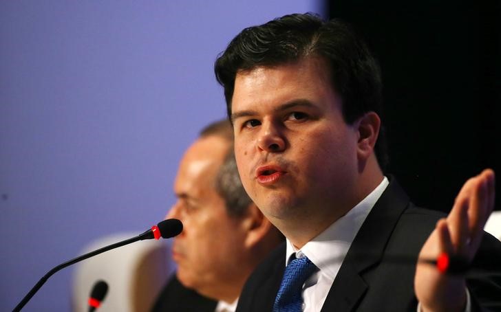 © Reuters. Ministro de Minas e Energia, Fernando Coelho Filho, durante coletiva de imprensa no Rio de Janeiro