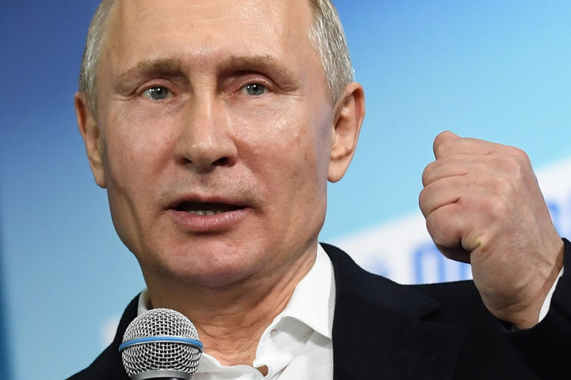 © Reuters. Putin fala durante reunião em Moscou