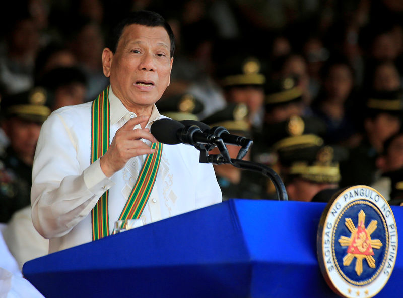 © Reuters. الشرطة الفلبينية: مقتل 13 في عمليات ضد تجار المخدرات في يوم واحد