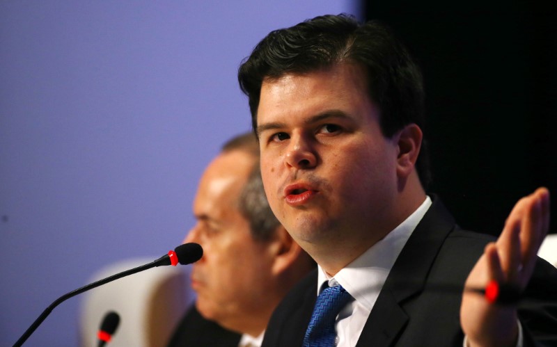 © Reuters. Ministro de Minas e Energia, Fernando Coelho Filho, durante coletiva de imprensa no Rio de Janeiro