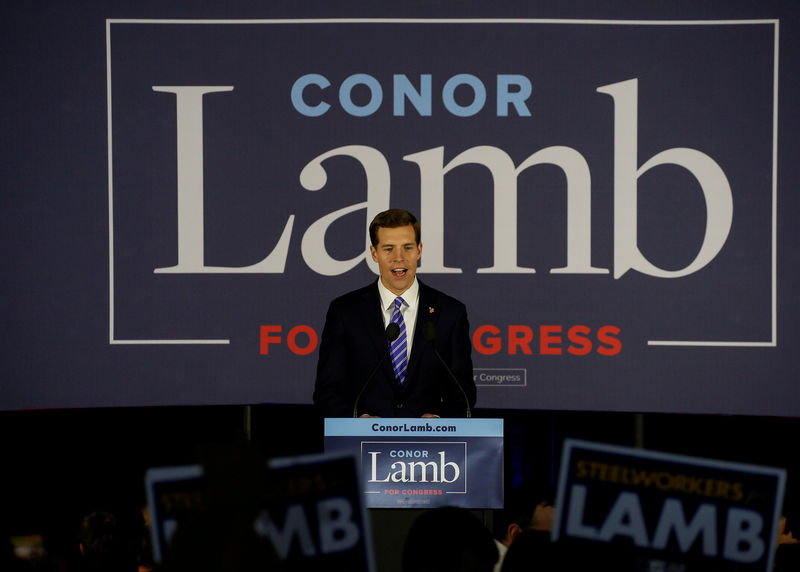 © Reuters. FILE PHOTO: U.S. Democratic congressional candidate amb speaks during his election night rally in Canonsburg