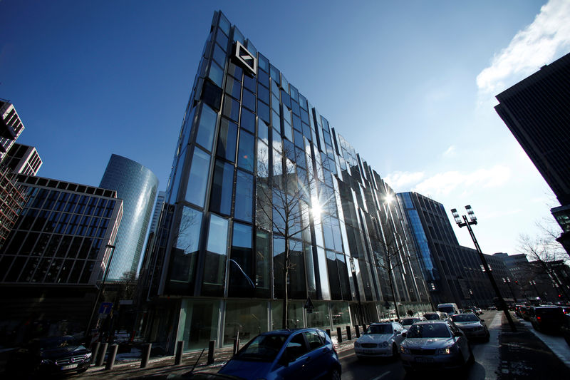 © Reuters. The headquarters of the Deutsche Bank's DWS Asset Management is pictured in Frankfurt