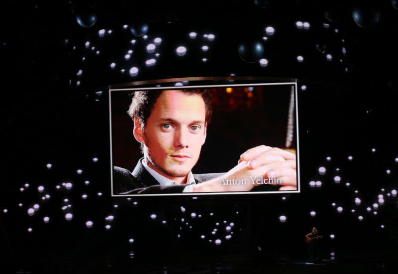 © Reuters. Foto de archivo del fallecido actor Anton Yelchin en la entrega de los premios Emmy en Los Angeles