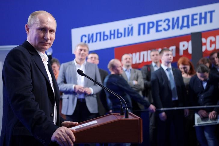 © Reuters. Президент России Владимир Путин на пресс-конференции в Москве