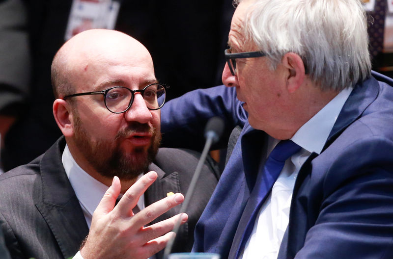 © Reuters. Belgium's PM Michel and EU Commission President Juncker attend the EU leaders summit in Brussels