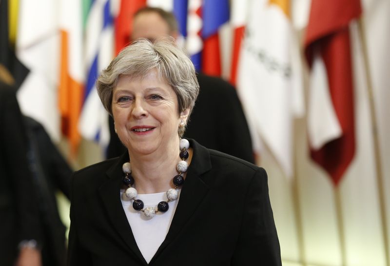 © Reuters. May celebra la confirmación de la UE de un período de transición tras el Brexit