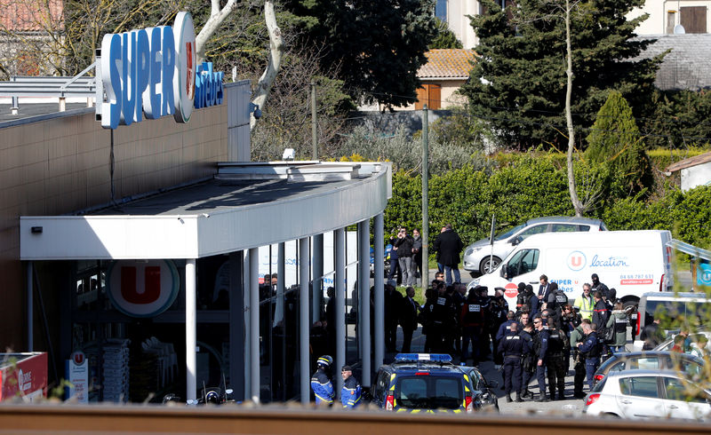© Reuters. تنظيم الدولة الإسلامية يعلن مسؤوليته عن هجوم فرنسا دون ذكر دليل