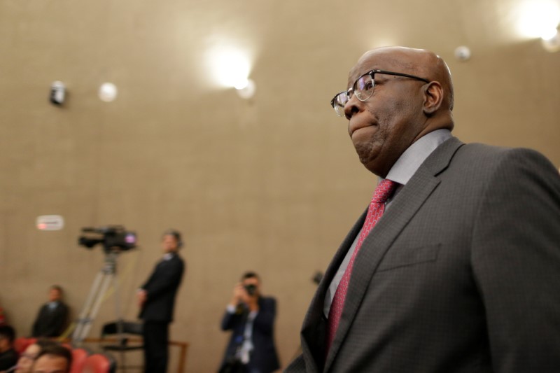 © Reuters. Ex-presidente do STF Joaquim Barbosa durante sessão do Tribunal Superior Eleitoral