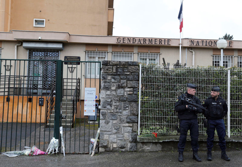 © Reuters. La policía arresta a una segunda persona relacionada con el ataque en Francia- policía