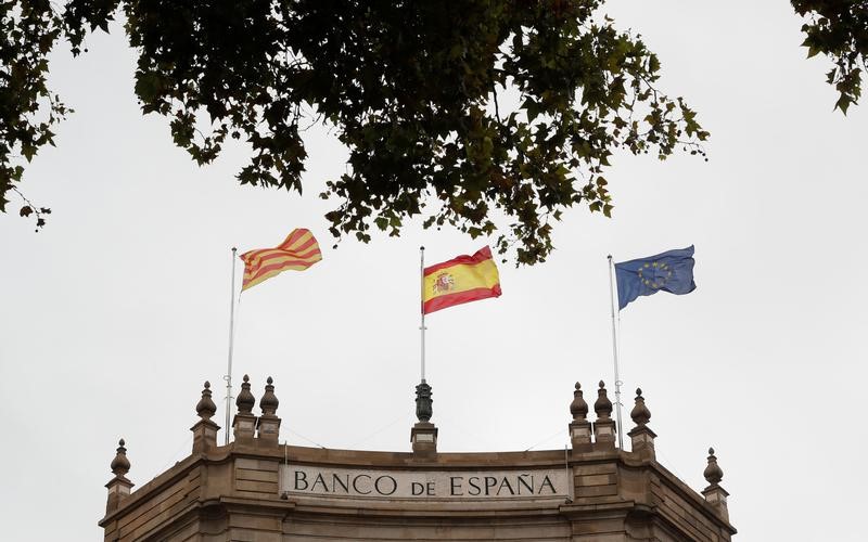 © Reuters. S&P sube el rating de España a "A-" debido a crecimiento y consolidación fiscal