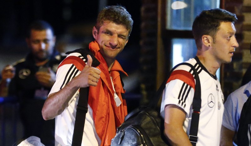 © Reuters. غياب مولر واوزيل وتشان عن المانيا في مباراة البرازيل الودية