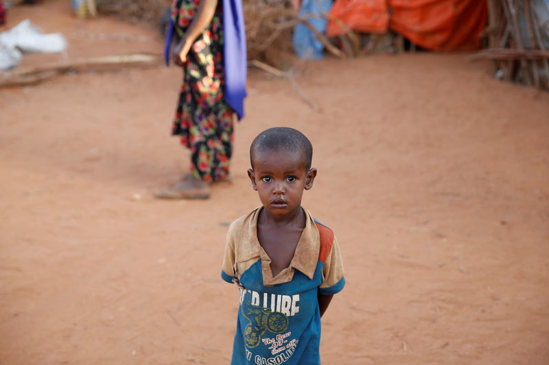 © Reuters. Un niño muere, un niño vive: por qué la sequía de Somalia no es una hambruna más