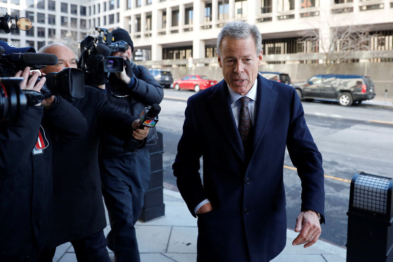 © Reuters. Time Warner CEO Jeff Bewkes arrives ahead of arguments in the trial at U.S. District Court in Washington