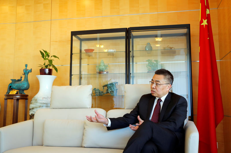 © Reuters. FILE PHOTO: Zhang, Chinese Ambassador to the WTO attends an interview with Reuters in Geneva