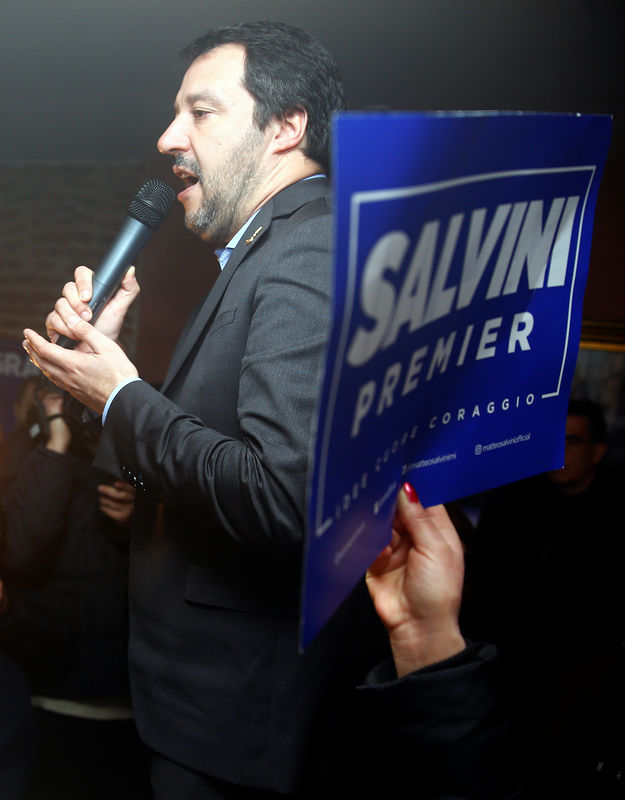 © Reuters. Il leader della Lega Matteo Salvini