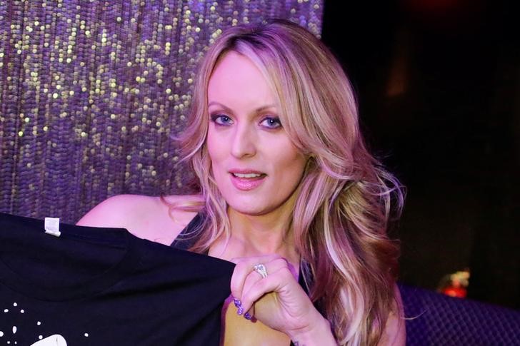 © Reuters. Atriz pornô Stormy Daniels posa em Nova York