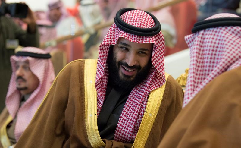 © Reuters. Saudi Arabia's Crown Prince Mohammed Bin Salman attends the Annual Horse Race ceremony, in Riyadh