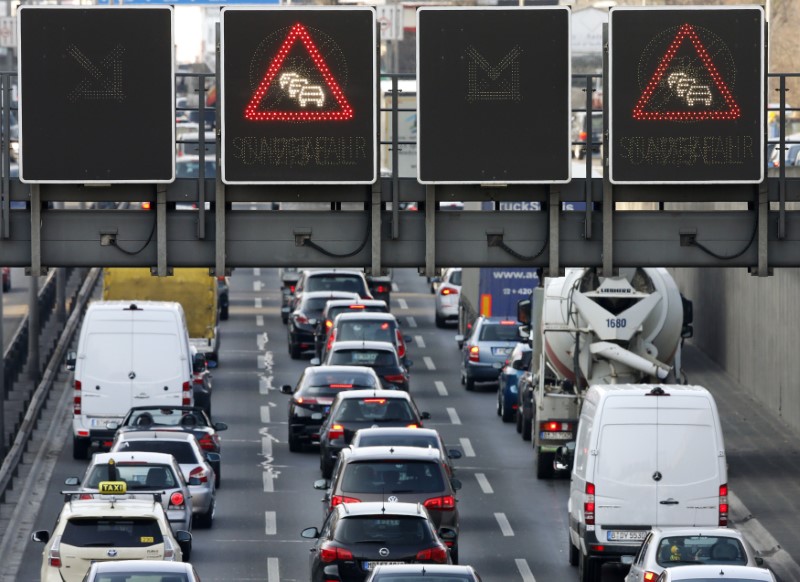 © Reuters. وكالة: التلوث الناتج عن السيارات لا يزال مرتفعا في ألمانيا