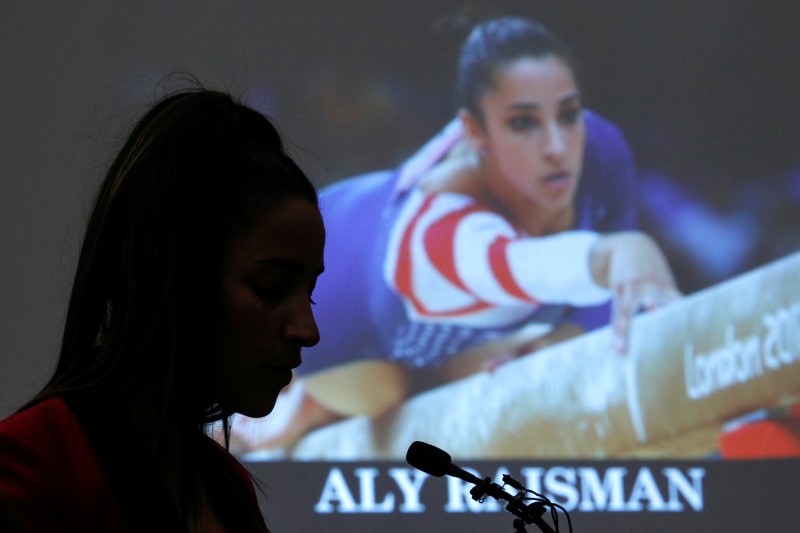 © Reuters. Ginasta campeã olímpica dos EUA e vítima de escândalo de abuso sexual Aly Raisman depõe durante depoimento do ex-médico da equipe norte-americana Larry Nassar