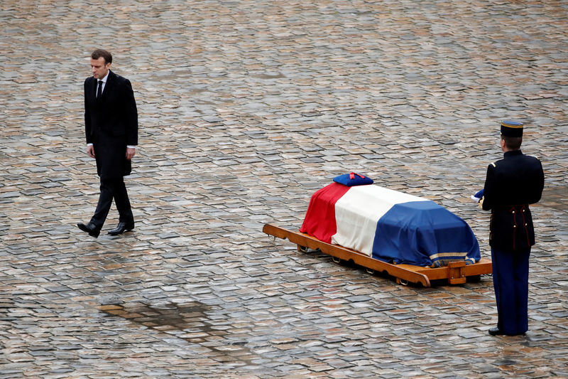 © Reuters. LA FRANCE REND UN HOMMAGE NATIONAL AU "HÉROS" ARNAUD BELTRAME