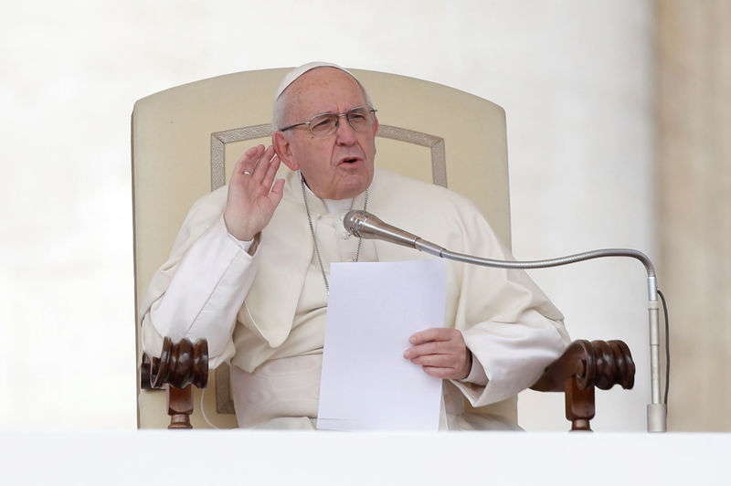 © Reuters. البابا فرنسيس: أعضاء المافيا لا يمكن أن يطلقوا على أنفسهم مسيحيين