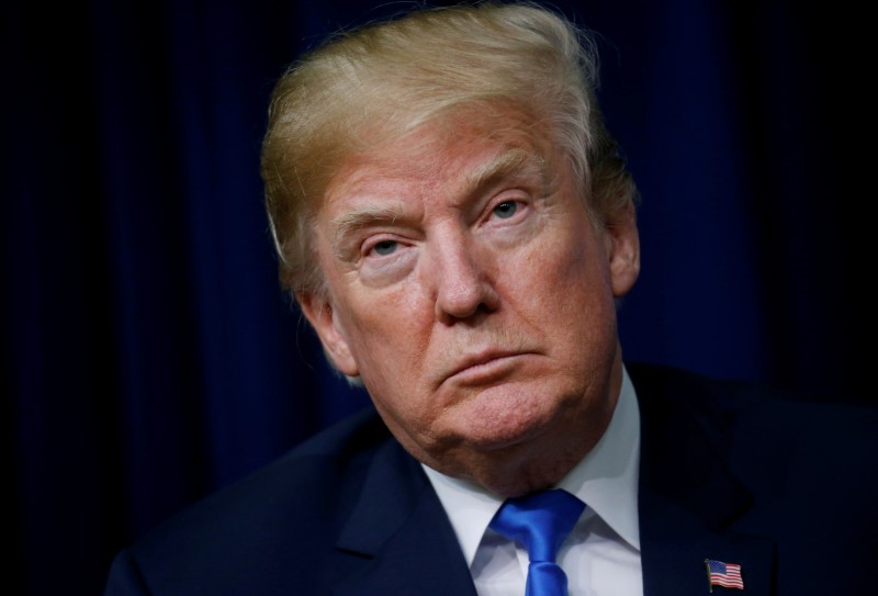 © Reuters. قاض أمريكي يرفض إسقاط دعوى ضد ترامب بشأن مدفوعات أجنبية