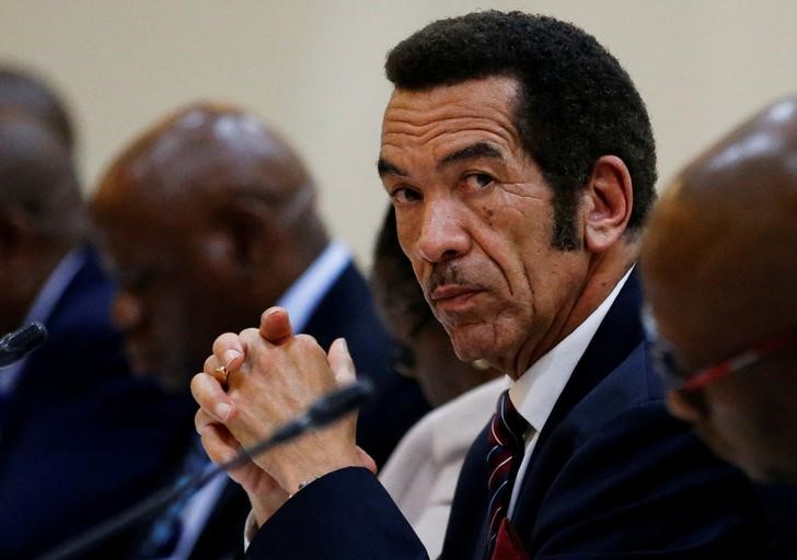 © Reuters. FILE PHOTO: Botswana President Ian Khama looks on during the Botswana-South Africa Bi-National Commission (BNC) in Pretoria