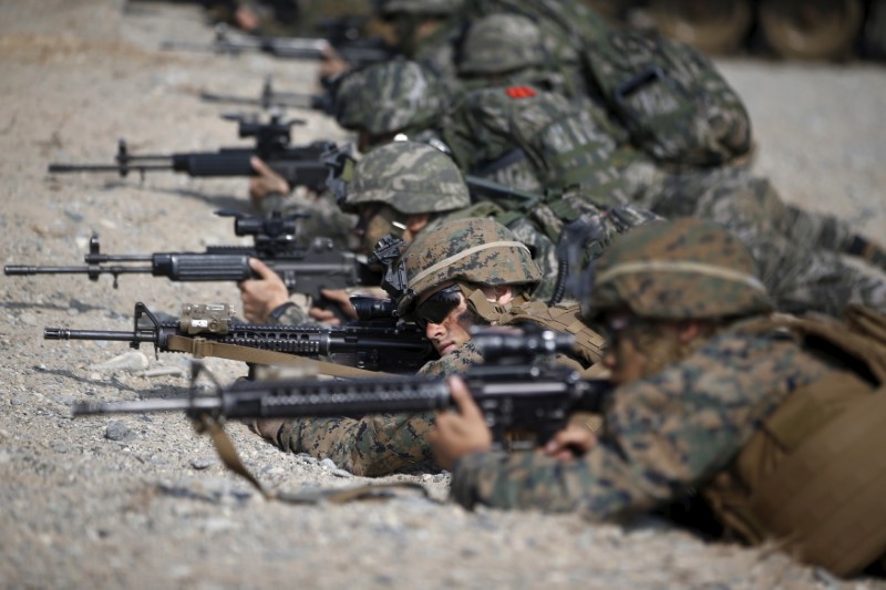 © Reuters. بدء تدريبات عسكرية مشتركة بين أمريكا وكوريا الجنوبية