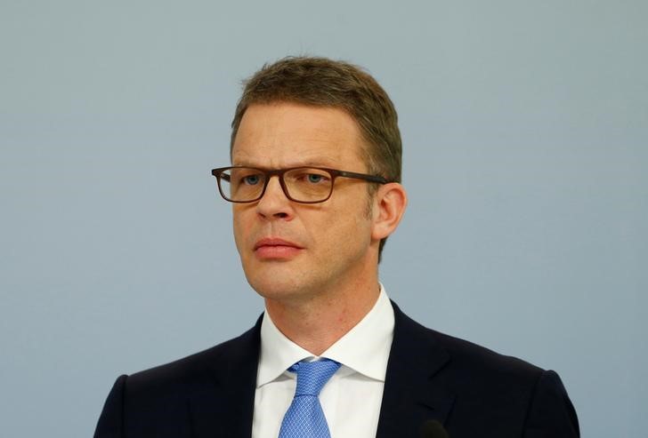 © Reuters. Sewing, member of the board of Germany's Deutsche Bank is pictured in Frankfurt