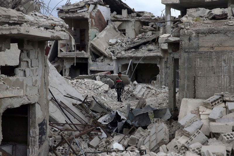 © Reuters. سوريا تقول إنها مستعدة للتفاوض مع معارضين بعد مزاعم عن هجوم كيماوي