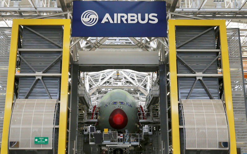 © Reuters. General view shows an Airbus A380 at the final assembly line at Airbus headquarters in Blagnac near Toulouse