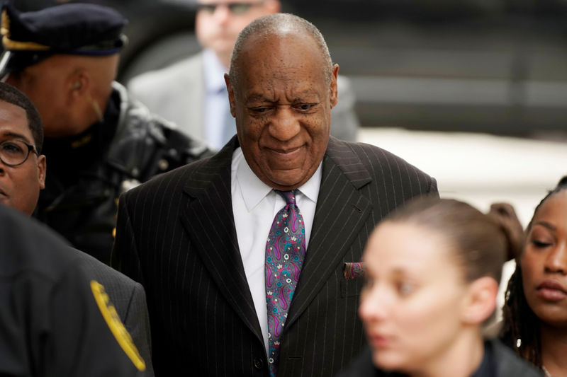 © Reuters. Bill Cosby vuelve al banquillo en nuevo juicio sobre abuso sexual
