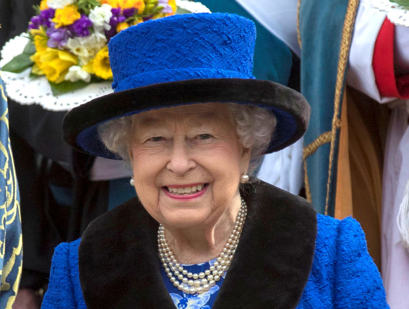 © Reuters. النكات والدعابة.. جانب آخر من شخصية الملكة إليزابيث يظهر في فيلم وثائقي