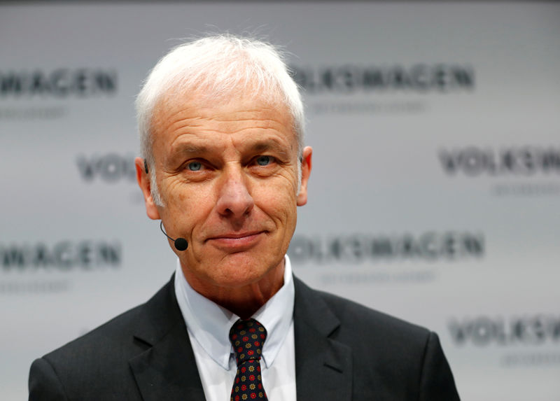 © Reuters. FILE PHOTO:  Volkswagen CEO Matthias Mueller speaks at the annual earnings news conference of VW in Berlin in Berlin