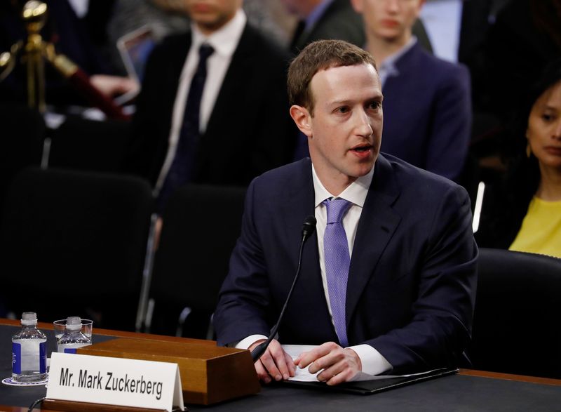 © Reuters. Facebook CEO Zuckerberg testifies before a U.S. Senate joint hearing on Capitol Hill in Washington