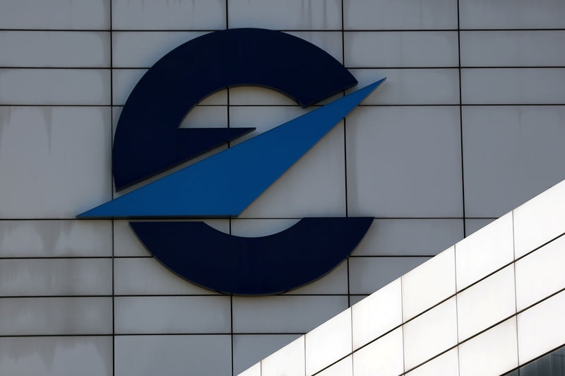 © Reuters. FILE PHOTO: The logo of Eurocontrol is seen on the facade of its headquarters in Brussels