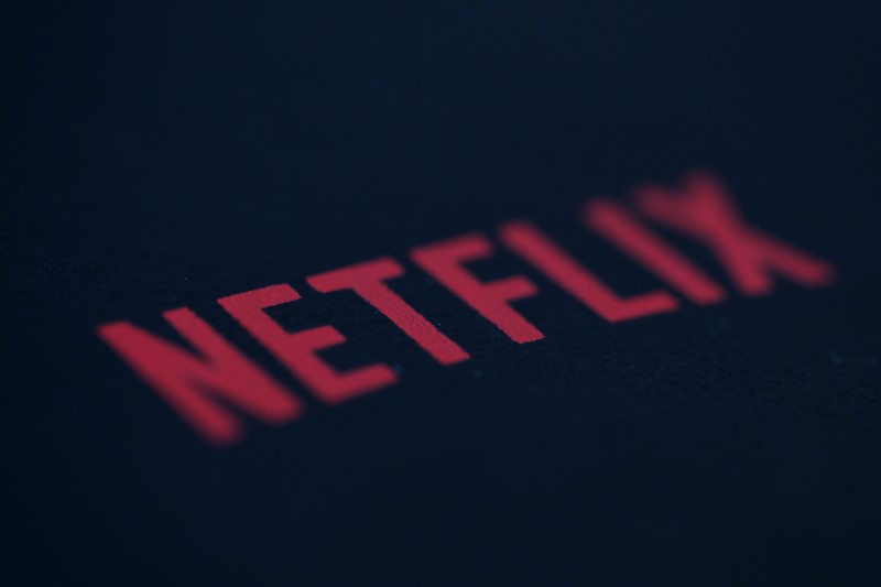 © Reuters. Una foto tomada en París muestra el logotipo de Netflix, el proveedor estadounidense de streaming de películas y series por Internet