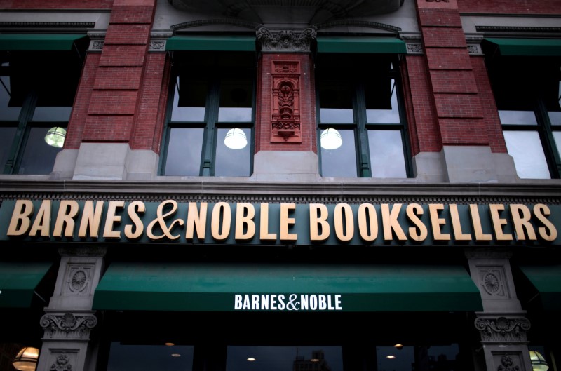 © Reuters. The exterior of a a Barnes and Noble Booksellers store in Manhattan, New York