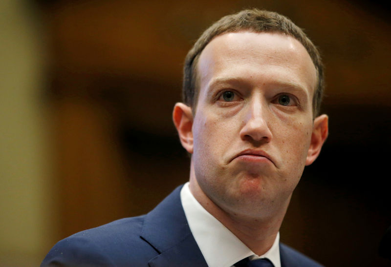 © Reuters. Il fondatore di Facebook Mark Zuckerberg