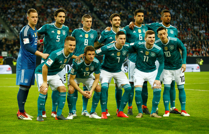 © Reuters. ألمانيا مستمرة في صدارة التصنيف العالمي لمنتخبات كرة القدم