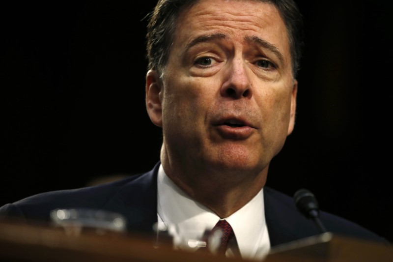 © Reuters. Ex-diretor do FBI James Comey durante audiência de comissão de inteligência do Senado em Washington