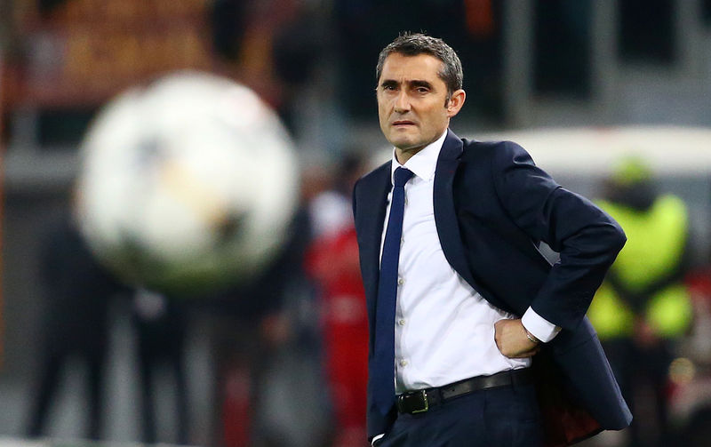 © Reuters. Valverde insta al Barça a dejar de lamentarse por la Roma y a ganar La Liga