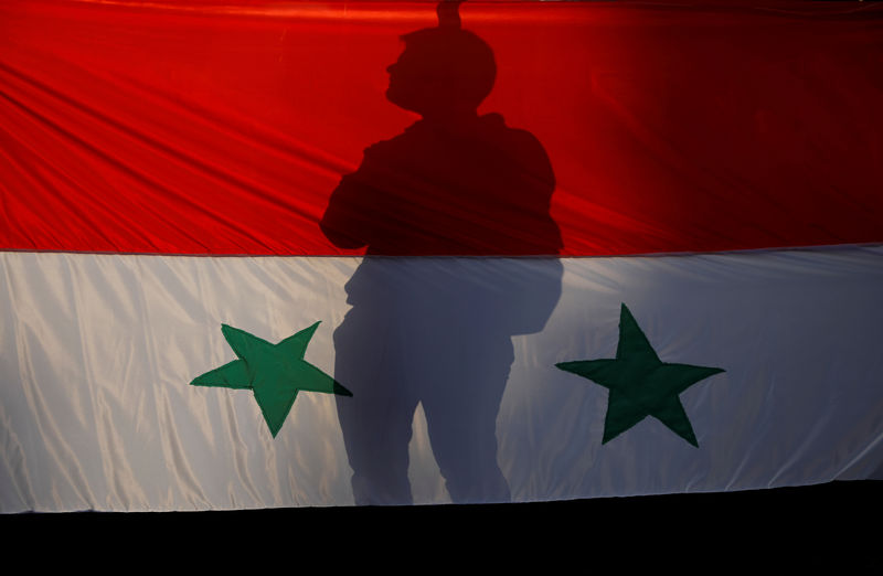 © Reuters. الاتحاد الأوروبي يحذر سوريا من عقوبات أخرى ويدعو روسيا وإيران للتحرك