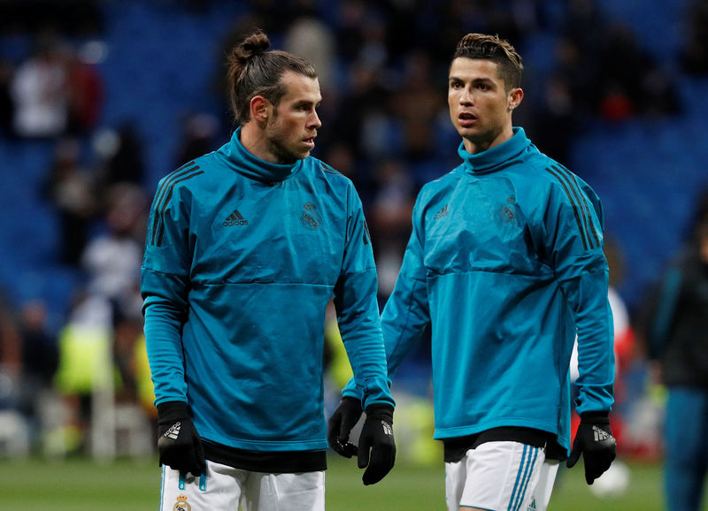 © Reuters. Zidane da descanso a Ronaldo, Modric y Bale en el partido contra el Málaga