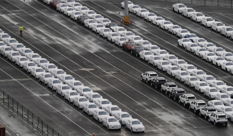 © Reuters. Jaguar Land Rover reducirá empleos en Reino Unido mientras las ventas de diésel se desploman