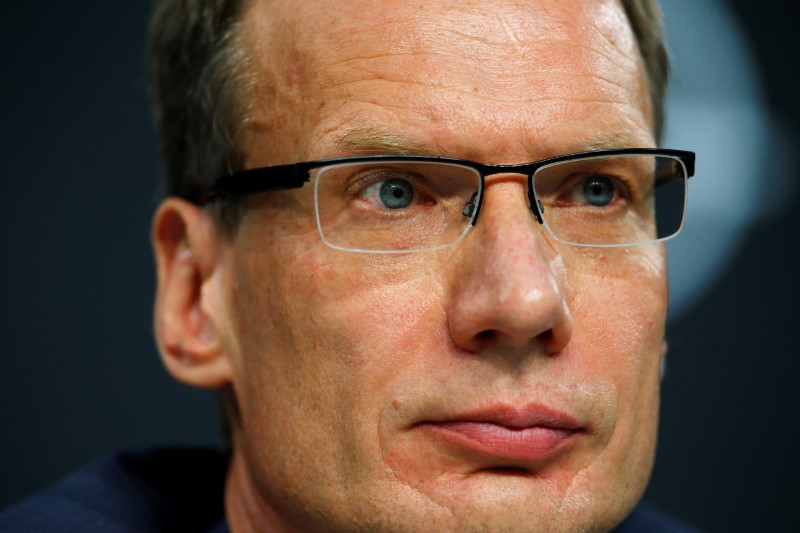 © Reuters. Opel CEO Michael Lohscheller attends a news conference in Ruesselsheim