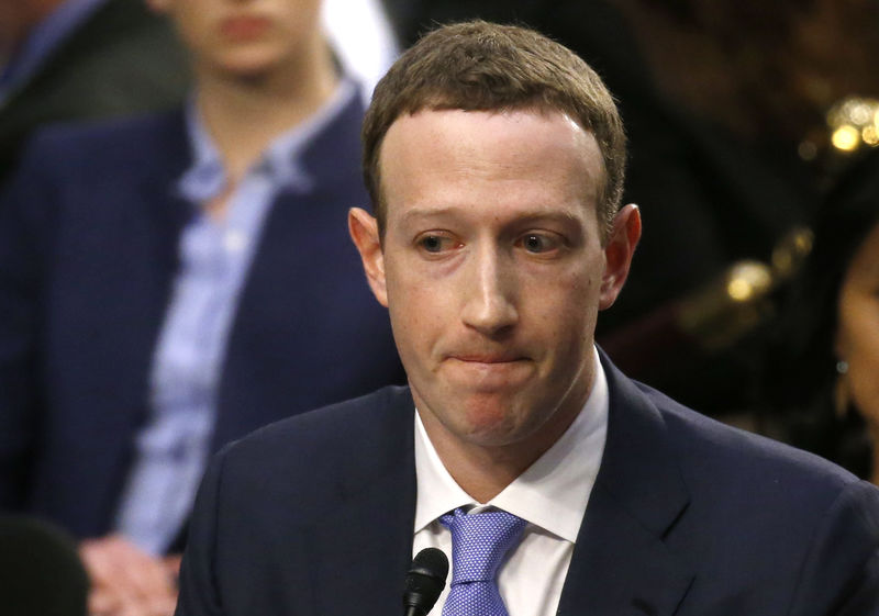 © Reuters. El testimonio de Zuckerberg socava la postura de Facebook en el caso sobre terrorismo