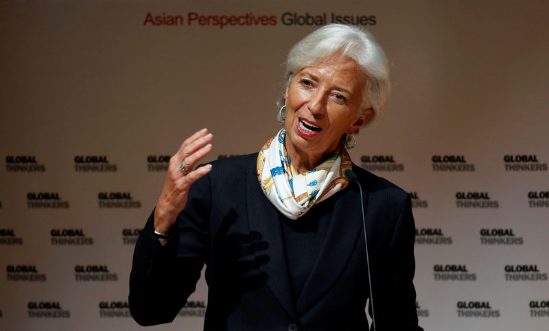 © Reuters. IMF Managing Director, Christine Lagarde, delivers a speech at the University of Hong Kong